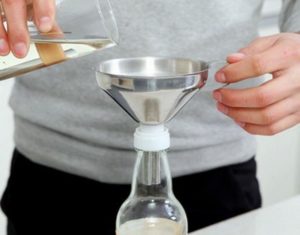 Как правильно разводить спирт с водой?