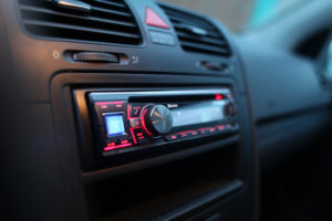 Как сделать USB-вход в автомагнитоле?