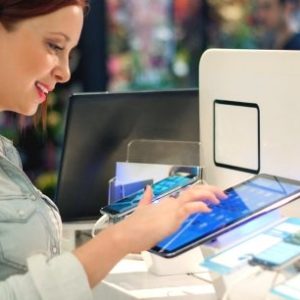 Какой планшет лучше: Samsung или Lenovo?