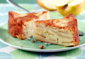 Как приготовить шарлотку с яблоками в духовке?