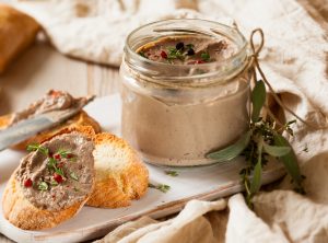 Как приготовить паштет из куриной печени в домашних условиях?