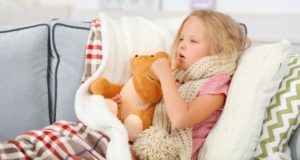Чем лечить сухой кашель у ребенка, если нет температуры?