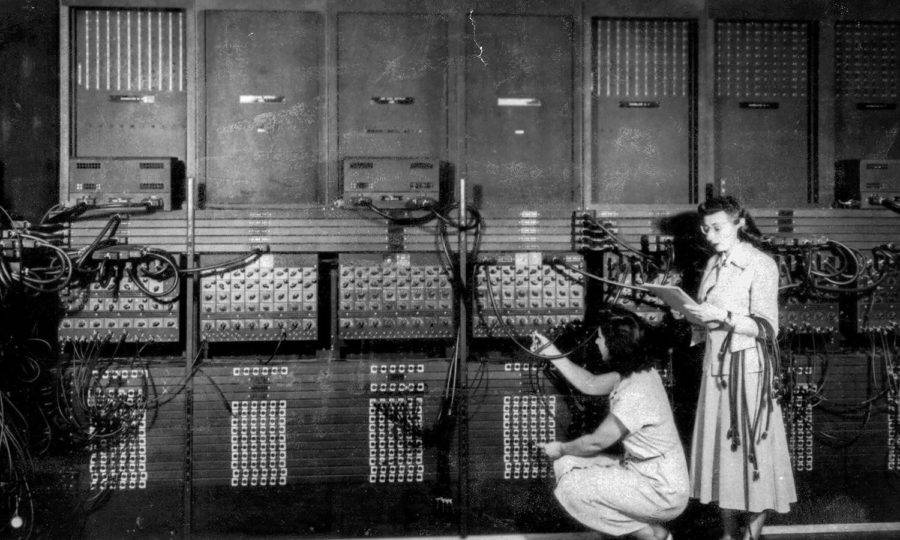 Молодые программисты за работой первого компьютера ENIAC I. США 14 февраля 1946