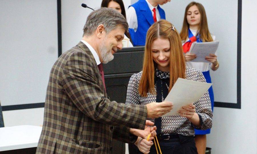 Награждение молодых ученых тихоокеанского Государственного Университета