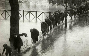 Полная несуразица: 10 исторических фото, в которые сложно поверить
