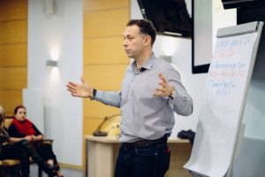 Как проходит обучение новых управленцев в проекте Михаила Кузнецова «Золотой запас»