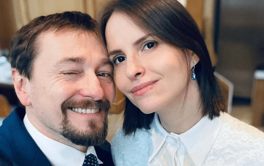 скрепили отношения венчанием