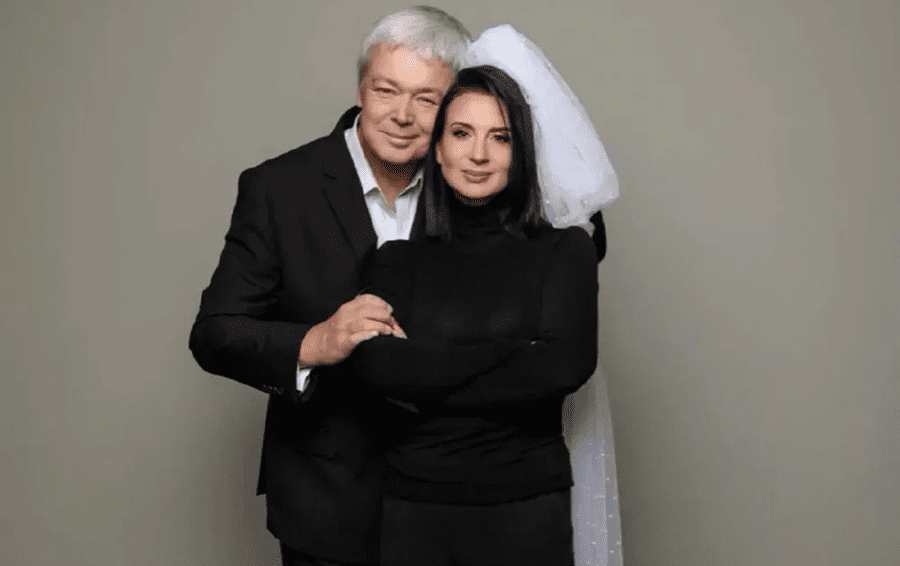 скрепили отношения венчанием