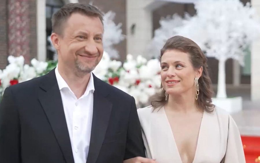 Фото: телеканал "Пятница!" Елена Якубинская и Алексей Молчанов