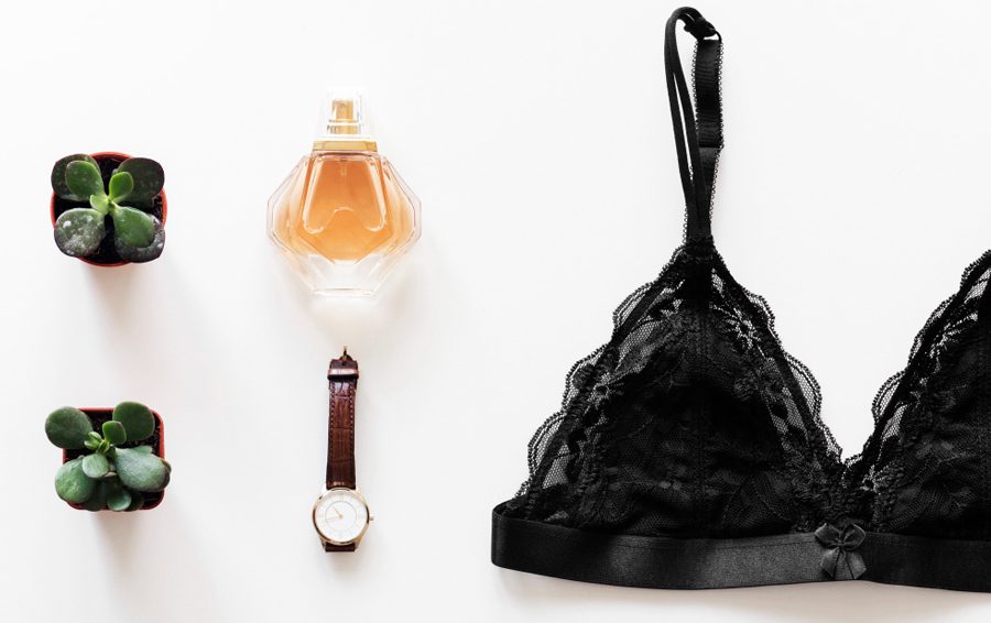 <a href="https://ru.freepik.com/free-photo/flat-lay-woman-cosmetic-isolated_3686512.htm#fromView=search&page=4&position=7&uuid=e0265116-fd09-4c40-8ddb-9d20db233d47">Изображение от rawpixel.com на Freepik</a> Белье неэффективно при разном размере груди