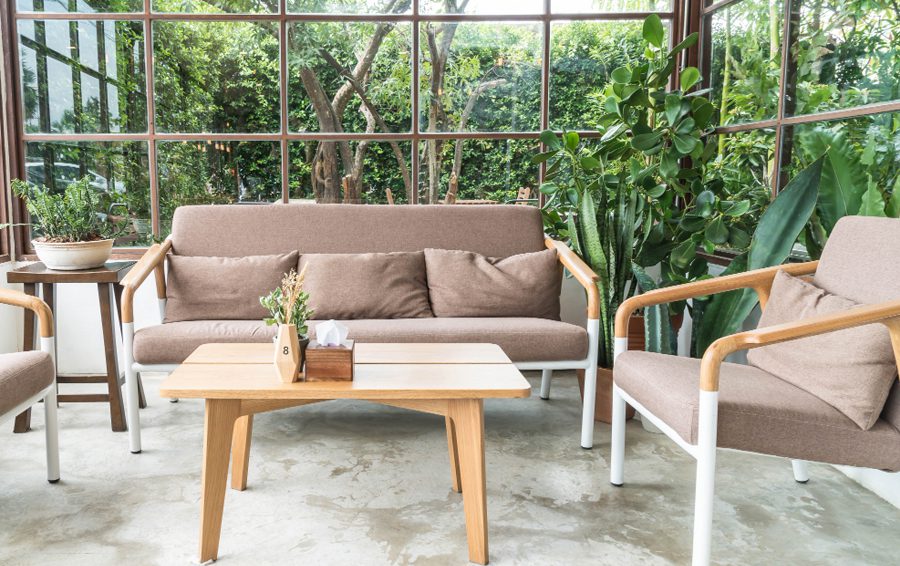 <a href="https://ru.freepik.com/free-photo/empty-wood-chair-living-room_1272900.htm#fromView=search&page=3&position=6&uuid=8c5a94f2-a6ff-4469-a0ce-123621599912">Изображение от topntp26 на Freepik</a> Беседка или шатер