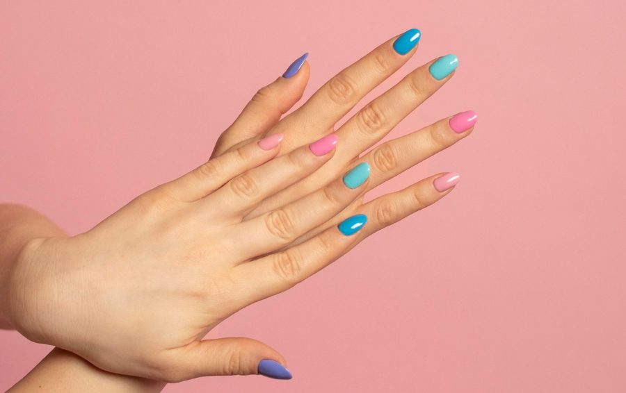 <a href="https://ru.freepik.com/free-photo/beautiful-nail-art-presentation_23180655.htm#from_view=detail_alsolike">Изображение от freepik</a> Как поддержать здоровье ногтей