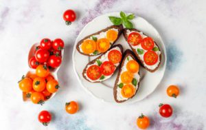 Как перестать перекусывать на ночь после ужина? 7 способов