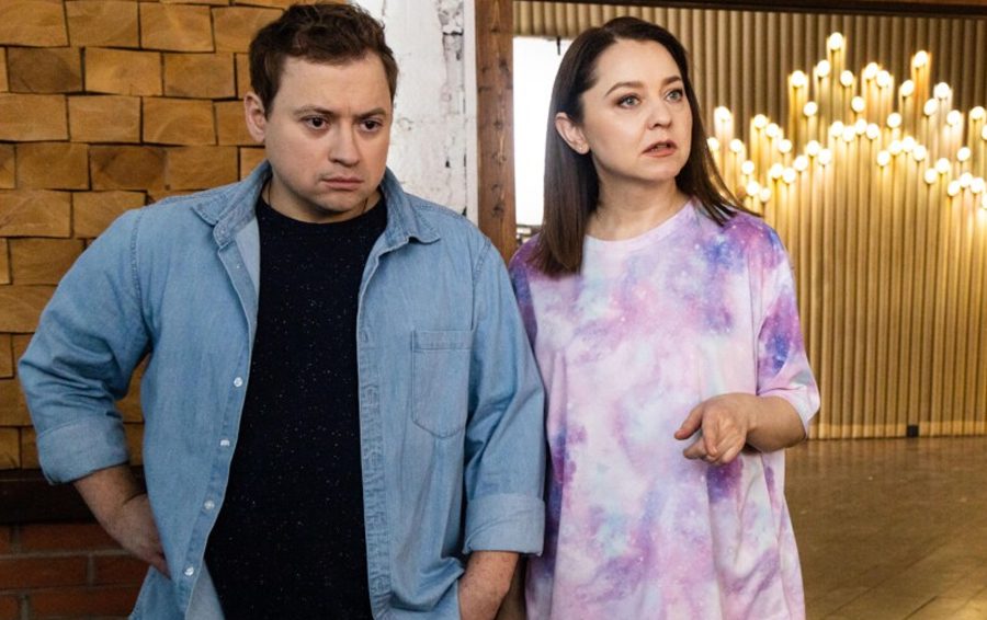 Фото: кадр из сериала “СашаТаня”, Комеди Клаб продакшн требования стандарты в отношениях