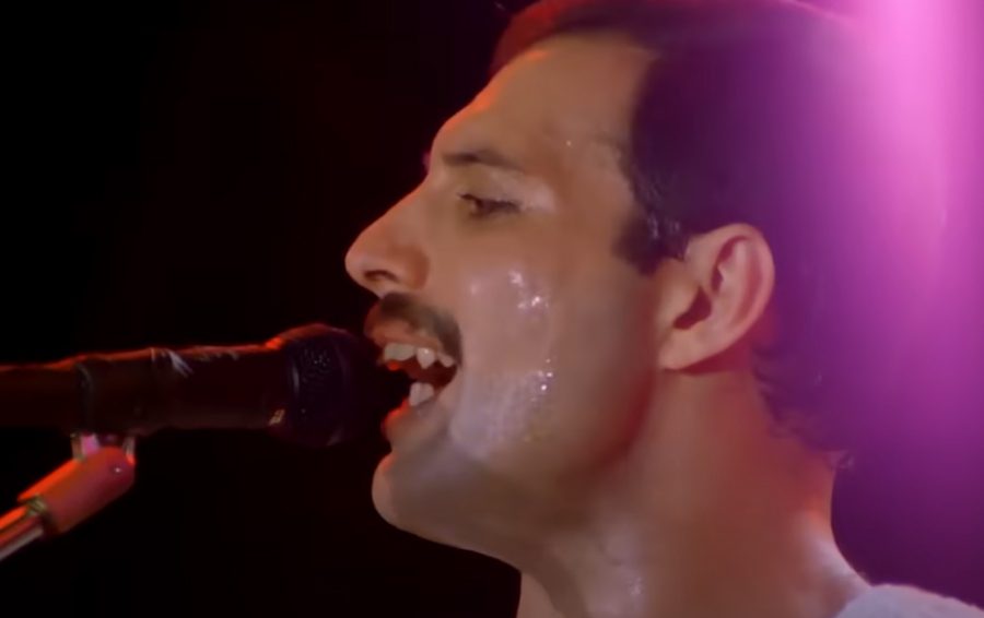Фото: кадр из видео, Queen - The Show Must Go O Фредди Меркьюри мог быть отцом