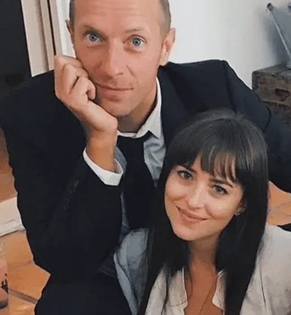Фото: соцсети Дакота Джонсон и Крис Мартин