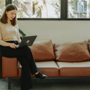 Как перестать быть невидимкой на работе: 6 способов заявить о себе