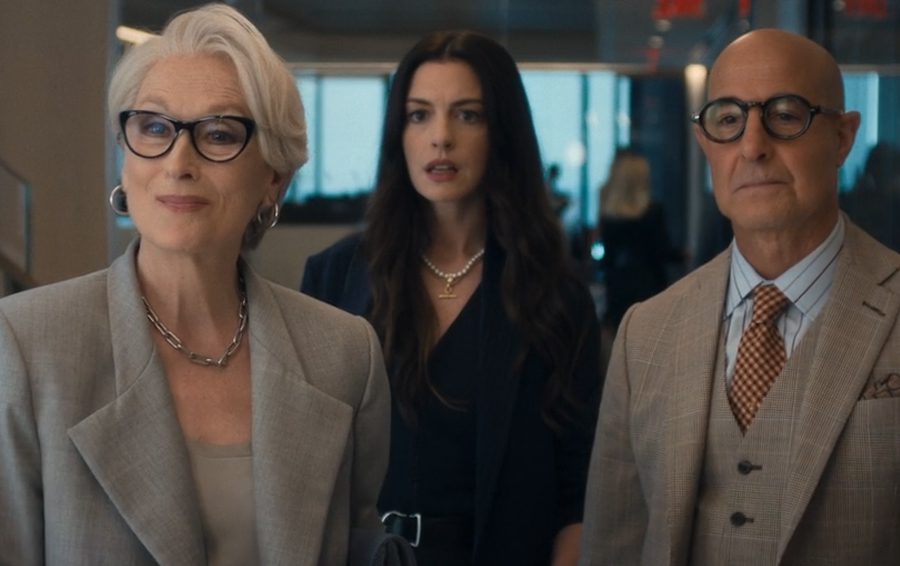 Фото: кадр из трейлера The Devil Wears Prada 2 Дьявол носит Prada 2 возвращение спустя 20 лет что известно о сиквеле без спойлеров
