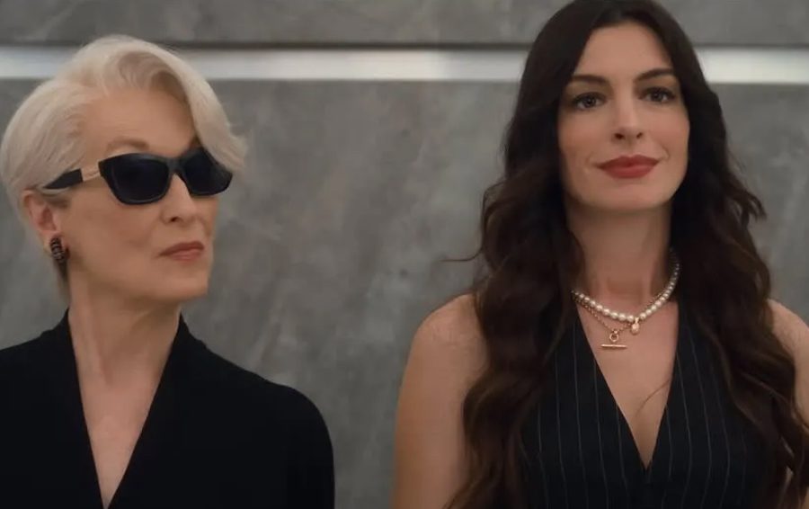 Фото: кадр из трейлера The Devil Wears Prada 2 Дьявол носит Prada 2 возвращение спустя 20 лет что известно о сиквеле без спойлеров