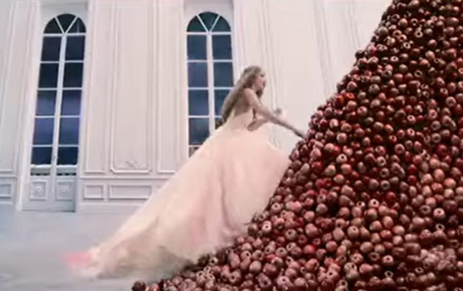 реклама Nina Ricci Руслана Коршунова