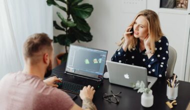 Работа в офисе под угрозой — пора учиться на сантехника? Новый карьерный тренд набирает обороты