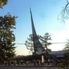 Покорителям космоса